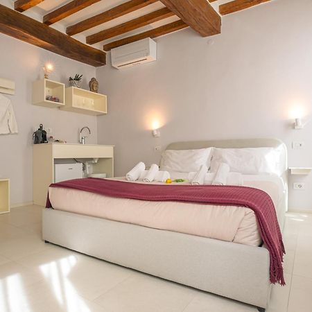 Glam Parma Hotel Ngoại thất bức ảnh